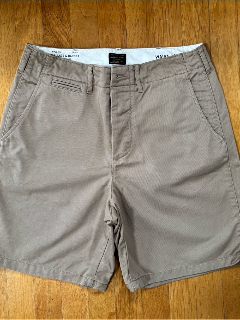 Wallace and Barnes ( JCrew) Men's Khaki, Button fly shorts waist 29  length 9”